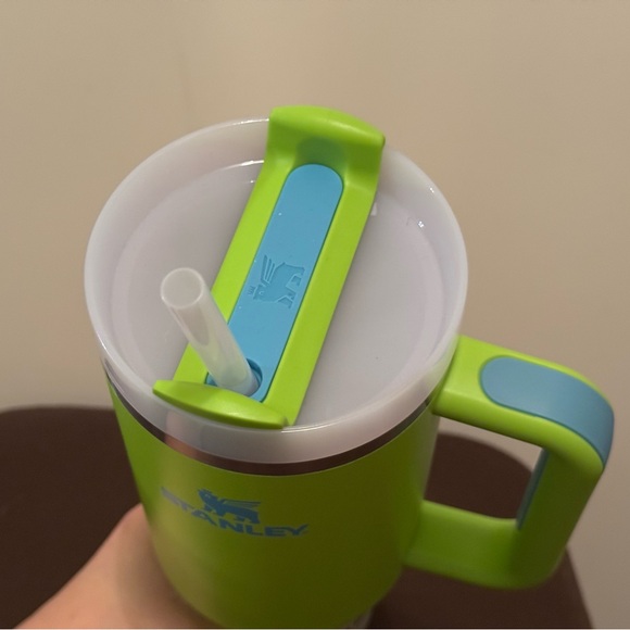 Stanley The Quencher H2.0 Flowstate Tumbler 40oz - Lime Green - Picture 4 of 12